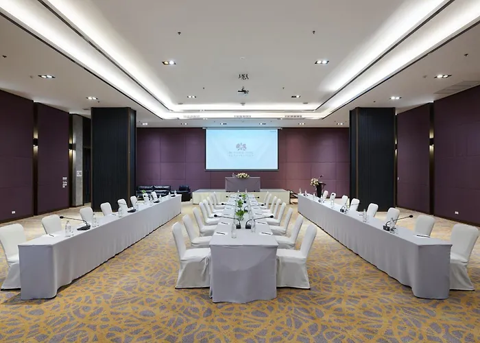 Tk Palace & Convention Hotel
