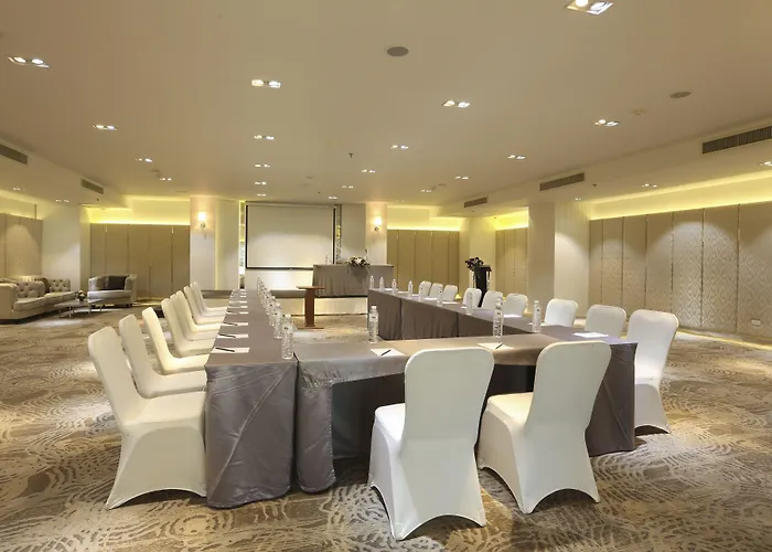 Tk Palace & Convention 4*